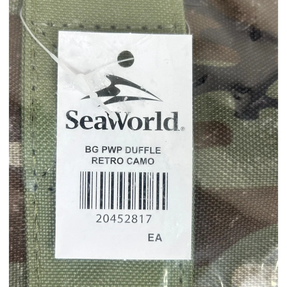 Busch‎ Gardens Duffle Bag Green Retro Camo SeaWorld Souvenir Travel SEALED NEW